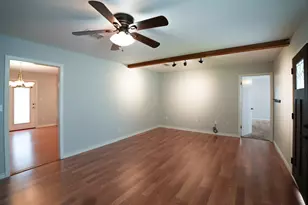 214 South St, Schulenburg, TX 78956 - Photo 5