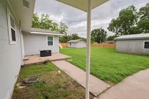 214 South St, Schulenburg, TX 78956 - Photo 25