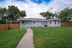 214 South St, Schulenburg, TX 78956 - Photo 33
