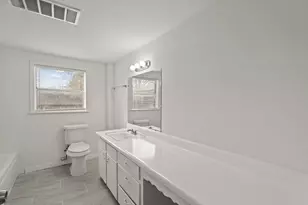 105 W Linney St, Dayton, TX 77535 - Photo 13