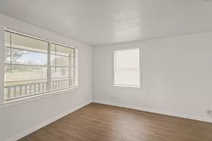 105 W Linney St, Dayton, TX 77535 - Photo 23