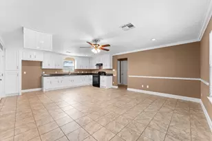 8221 Brockton St, Houston, TX 77017 - Photo 13