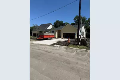 110 Harvey Boulevard, Baytown, TX 77520 - Photo 1