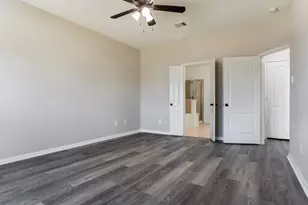 8343 Broadleaf Ave, Baytown, TX 77521 - Photo 9