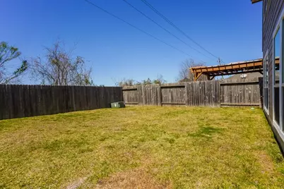 8343 Broadleaf Avenue, Baytown, TX 77521 - Photo 17