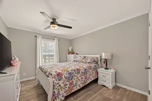 9910 Oak Leaf St, Baytown, TX 77521 - Photo 23
