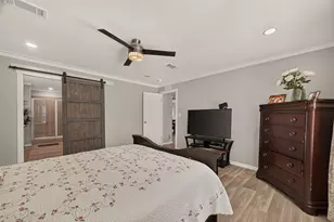 9910 Oak Leaf St, Baytown, TX 77521 - Photo 27