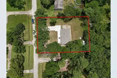 9910 Oak Leaf Street, Baytown, TX 77521 - Photo 35