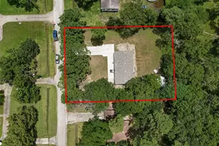 9910 Oak Leaf St, Baytown, TX 77521 - Photo 35