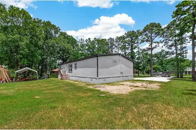 9910 Oak Leaf Street, Baytown, TX 77521 - Photo 33