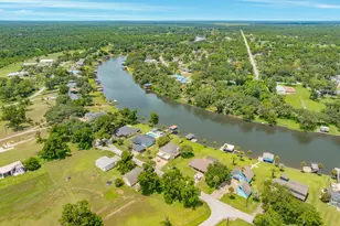 138 Vivian St, Brazoria, TX 77422 - Photo 9