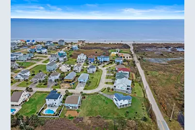 14426 Spyglass Circle, Galveston, TX 77554 - Photo 7