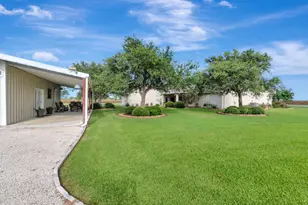 444 Co Rd 237, Ganado, TX 77962 - Photo 43