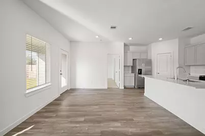 4309 Wallace Falls Lane, Conroe, TX 77303 - Photo 7