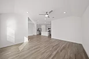 4309 Wallace Fls Ln, Conroe, TX 77303 - Photo 9