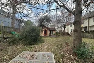1418 W 24th St, Houston, TX 77008 - Photo 3