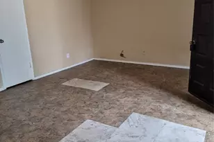 1014 Gunnison St, Sealy, TX 77474 - Photo 9