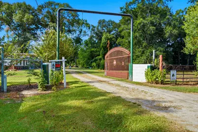 1310 S Franklin Avenue, Cleveland, TX 77327 - Photo 5