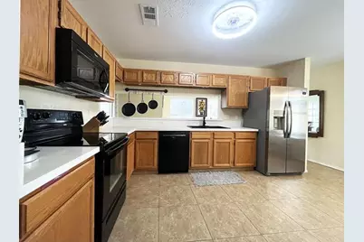 2735 S Peach Hollow Circle, Pearland, TX 77584 - Photo 11