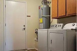 2735 S Peach Hollow Cir, Pearland, TX 77584 - Photo 23