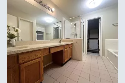 2735 S Peach Hollow Circle, Pearland, TX 77584 - Photo 17