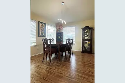 2735 S Peach Hollow Circle, Pearland, TX 77584 - Photo 9