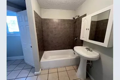 1724 Avenue N 1/2, Galveston, TX 77550 - Photo 7