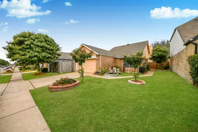 11638 Evesborough Drive, Houston, TX 77099 - Photo 3
