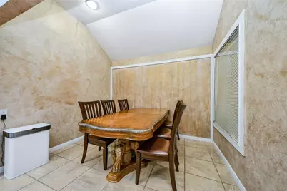 11638 Evesborough Drive, Houston, TX 77099 - Photo 13