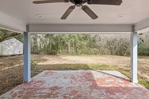 305 James St, Winnie, TX 77665 - Photo 23