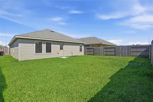 9910 Cliffside Ridge Dr, Baytown, TX 77521 - Photo 21