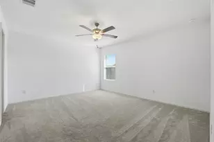 9910 Cliffside Ridge Dr, Baytown, TX 77521 - Photo 9