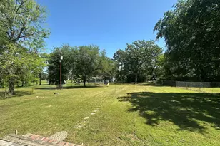 722 Indian Hill Blvd, Livingston, TX 77351 - Photo 13