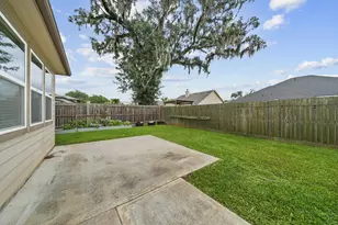 227 Forest Park Dr, West Columbia, TX 77486 - Photo 25