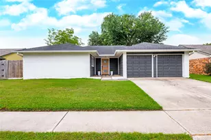 16710 Nina Dr, Friendswood, TX 77546 - Photo 1