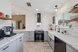 16710 Nina Dr, Friendswood, TX 77546 - Photo 19