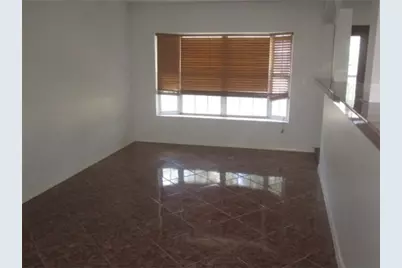 5422 Thrush Drive, Houston, TX 77033 - Photo 5