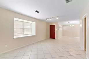 5522 Ariel St, Houston, TX 77096 - Photo 5