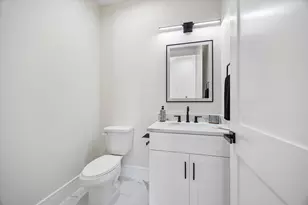 5821 Winsome Ln, Houston, TX 77057 - Photo 21