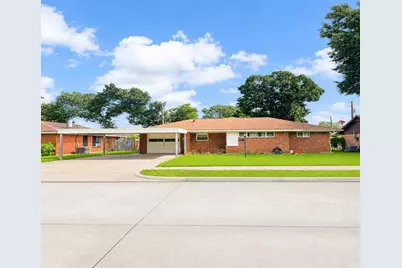 317 Richmond Street, Angleton, TX 77515 - Photo 1