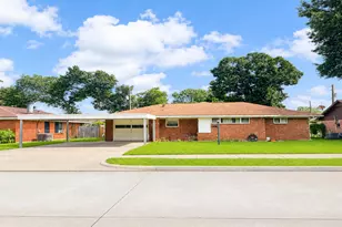 317 Richmond St, Angleton, TX 77515 - Photo 1