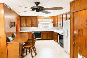317 Richmond St, Angleton, TX 77515 - Photo 5