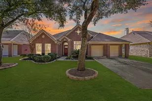 3118 Red Maple Dr, Friendswood, TX 77546 - Photo 1