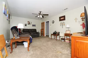 726 W 8th St, Freeport, TX 77541 - Photo 3