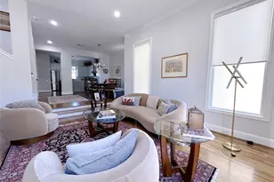 939 Queen Annes Rd, Houston, TX 77024 - Photo 13