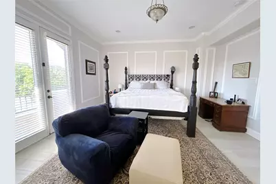 939 Queen Annes Road, Houston, TX 77024 - Photo 23