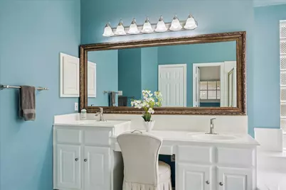 13818 Mill Garden Court, Houston, TX 77059 - Photo 29