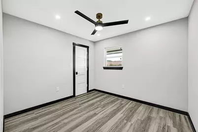 16240 2nd Street, Rosharon, TX 77583 - Photo 23