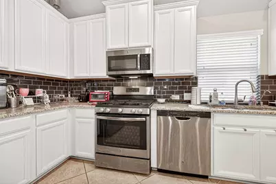 19707 Lakeside Pointe Court, Richmond, TX 77407 - Photo 9