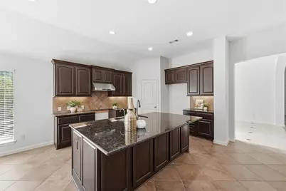 13812 Lakewater Drive, Pearland, TX 77584 - Photo 7